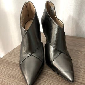 Dark Silver pumps